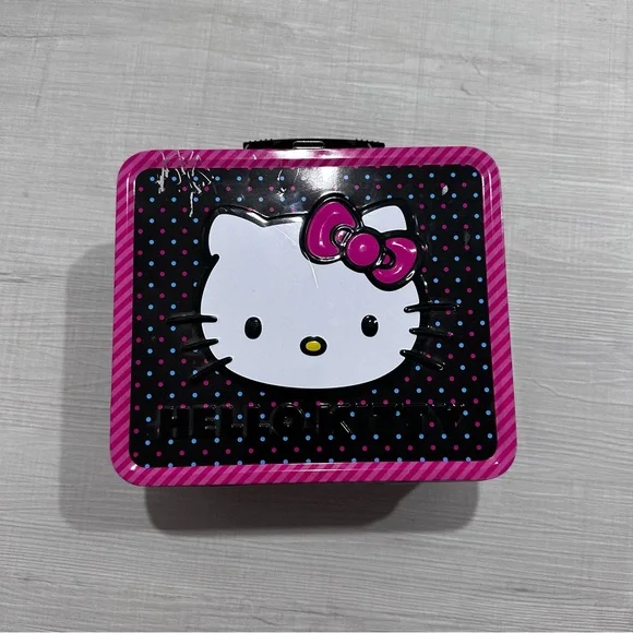 Hello Kitty Tin Lunch Box - Picture 1 of 5